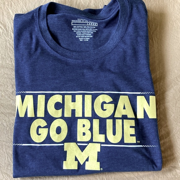Mens Michigan “GO BLUE” t-shirt szL Blue with yellow print cotton poly blend - Picture 1 of 4